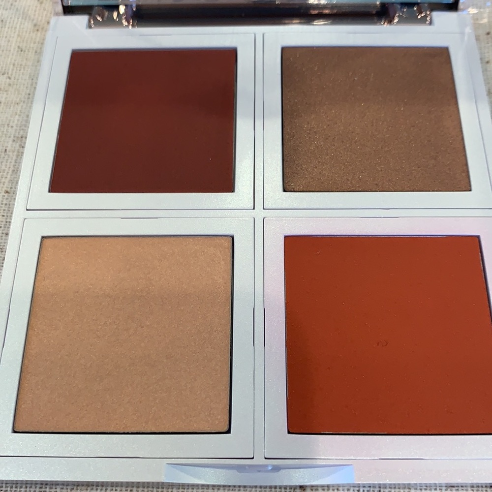 New Josie Maran Vibrancy Face Paint Palette - Picture 12 of 13